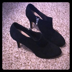 Vince Camuto Black Stiletto Booties